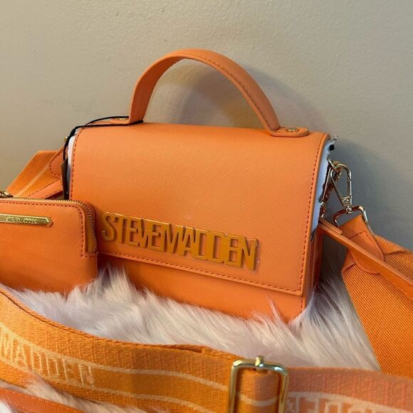 NWT Steve Madden (BHAMA) Crossbody w/ matching coin wallet - Orange - Picture 5 of 9